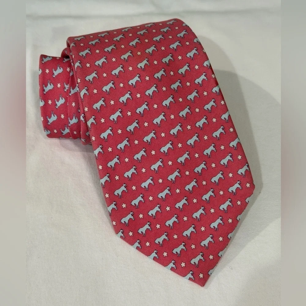 Vineyard Vines All Over Print Texas Lone Star State Red and Blue Horse Silk Tie